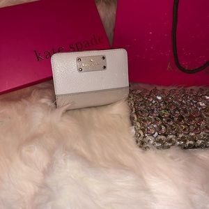 Kate Spade Wallet (Authentic)